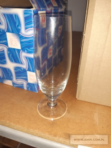 Wyposażenie i sprzęt kuchenny - pakiet zawierający 16 poz. asort. (wg oddzielnego wykazu), w tym m.in.: krajalnica pieczywa, schładzarka szokowa, pakowarka próżniowa itp. 